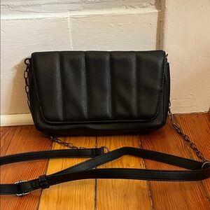 Universal Thread Black Crossbody Bag with Chain